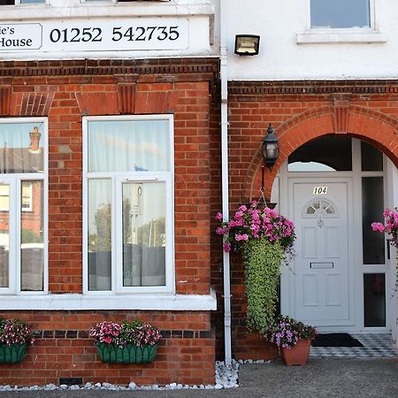 Annie'S Guest House ฟาร์นโบโรห์ ภายนอก รูปภาพ