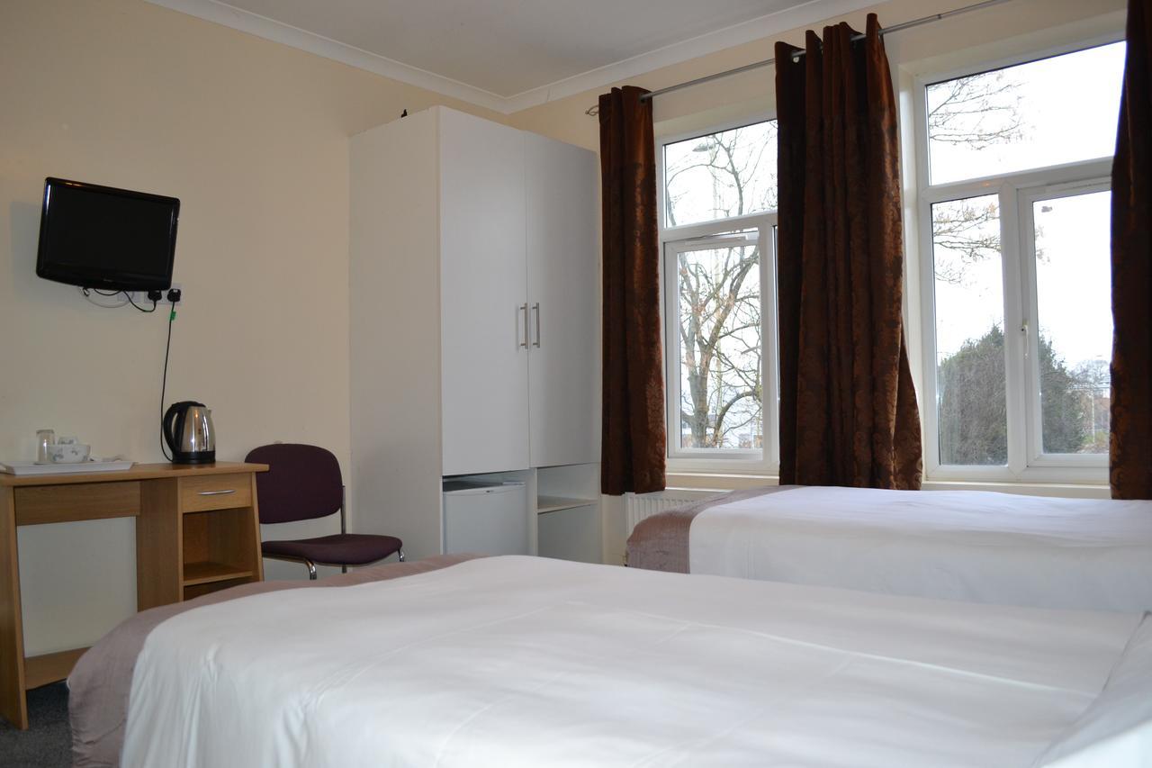 Annie'S Guest House ฟาร์นโบโรห์ ภายนอก รูปภาพ