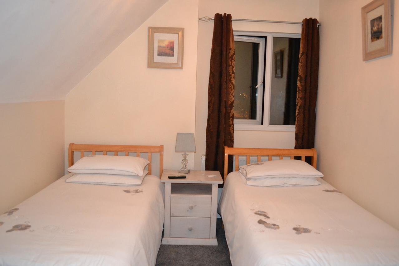 Annie'S Guest House ฟาร์นโบโรห์ ภายนอก รูปภาพ